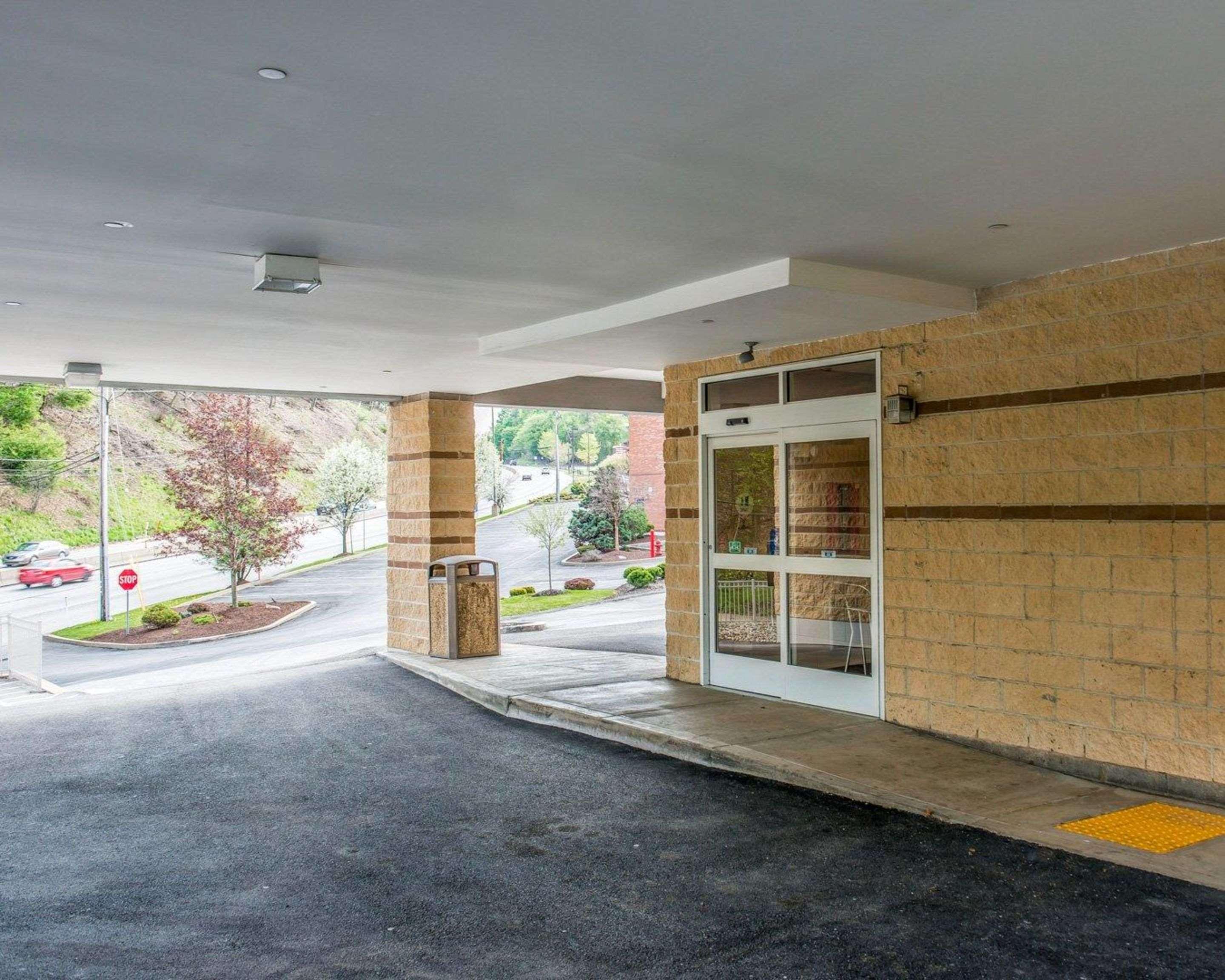 Red Roof Inn Pittsburgh - Mcknight Rd McCandless Township Екстер'єр фото