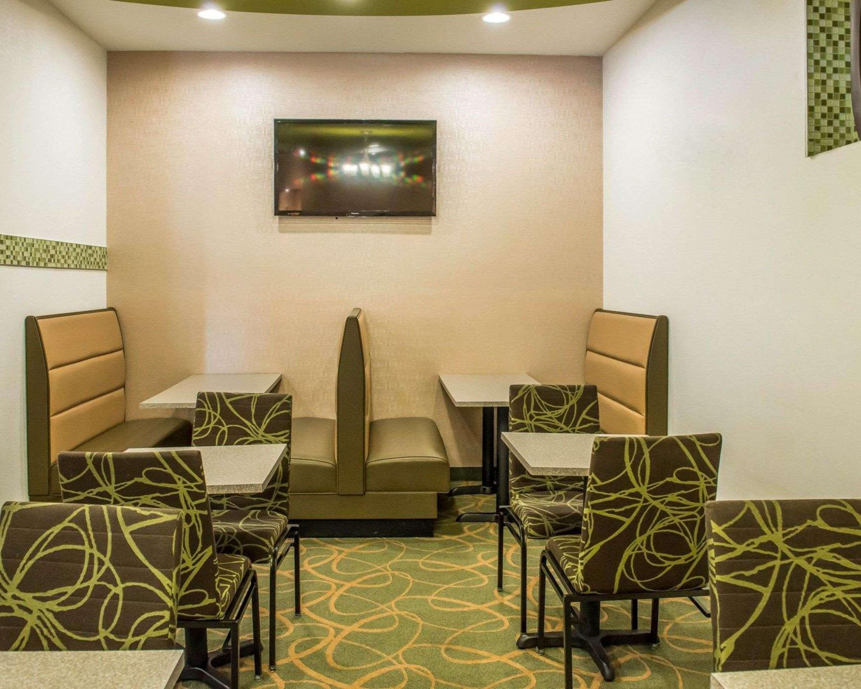 Red Roof Inn Pittsburgh - Mcknight Rd McCandless Township Екстер'єр фото