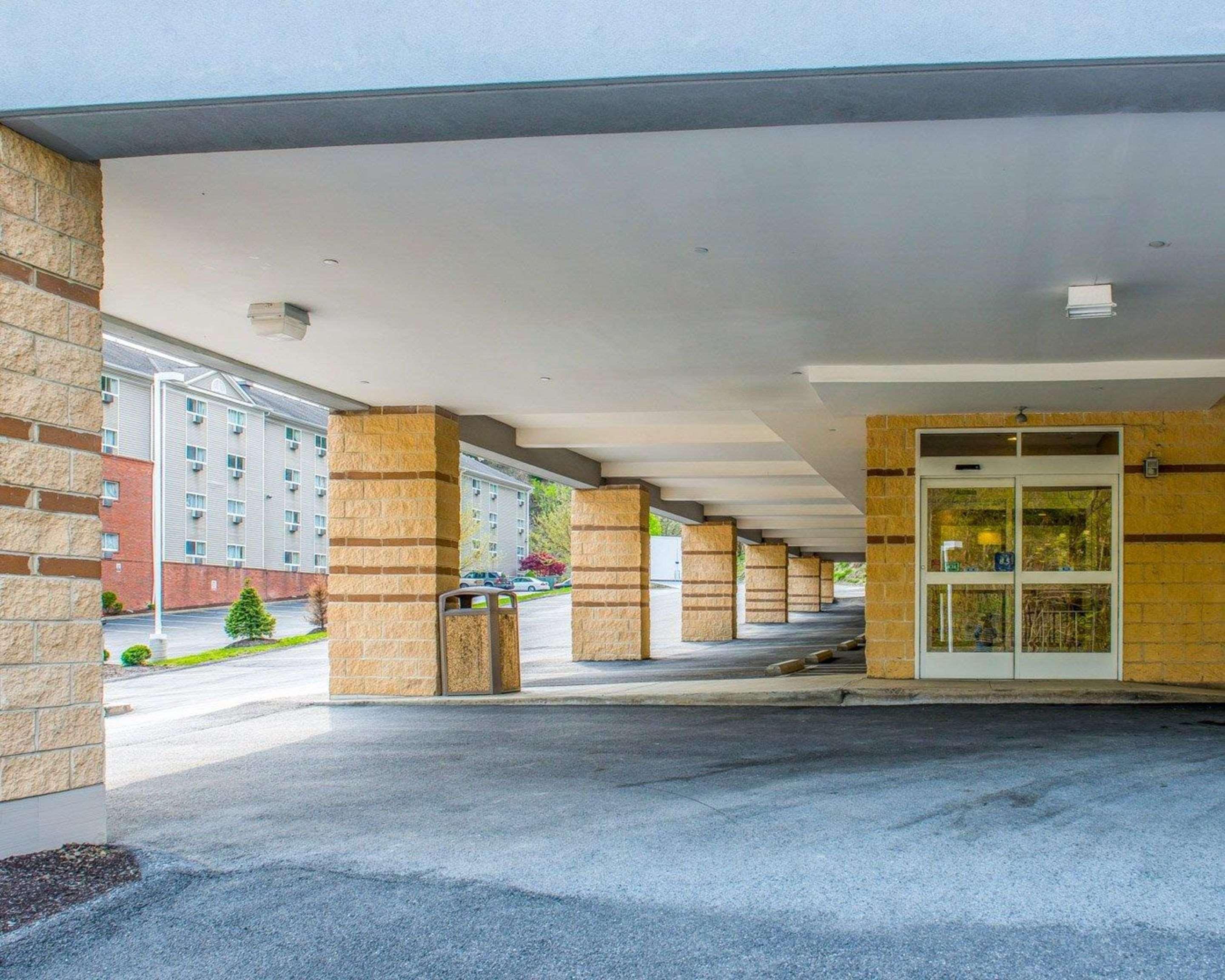Red Roof Inn Pittsburgh - Mcknight Rd McCandless Township Екстер'єр фото