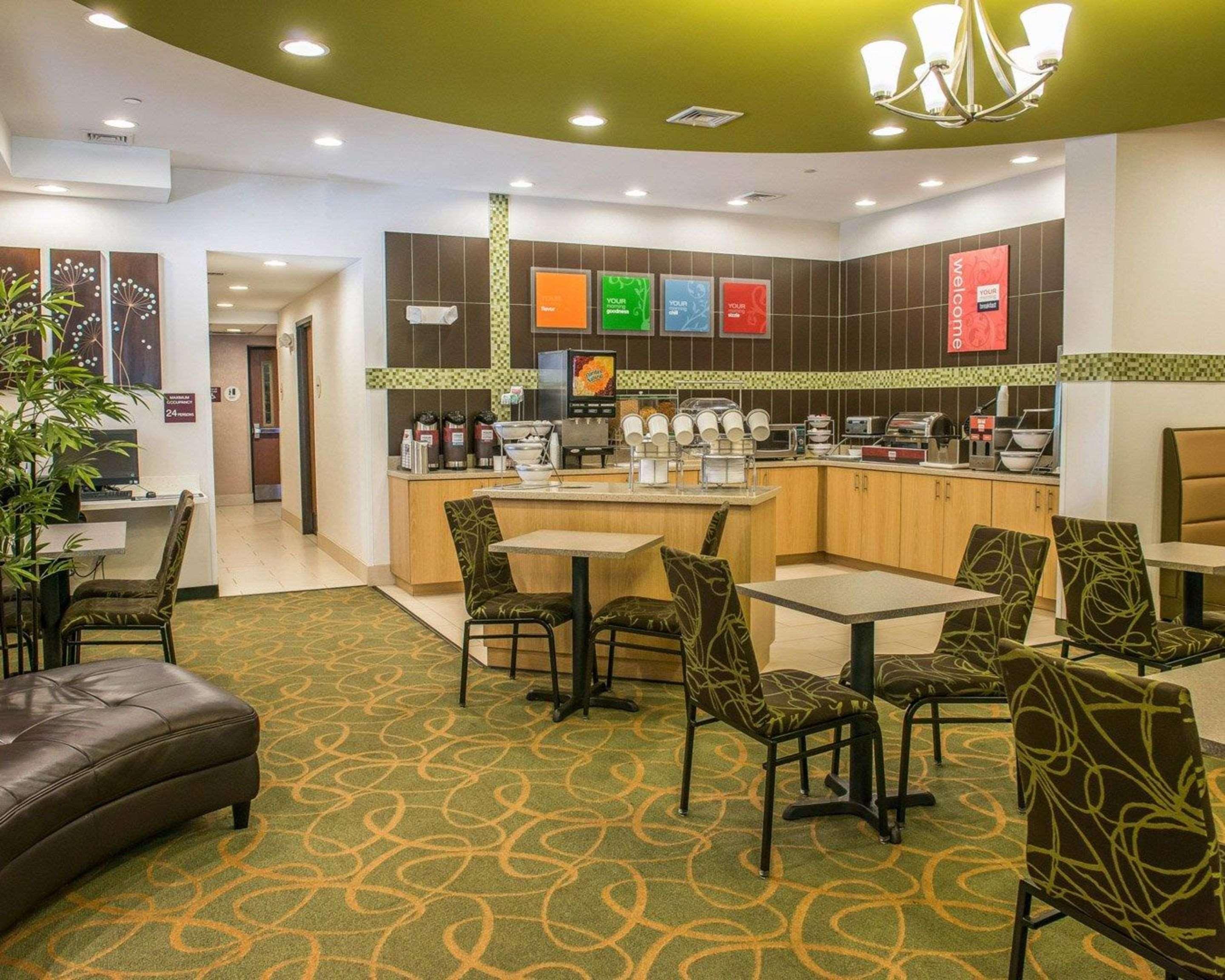 Red Roof Inn Pittsburgh - Mcknight Rd McCandless Township Екстер'єр фото